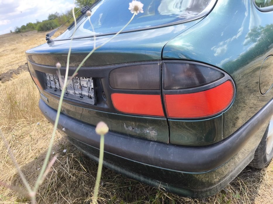 Рено Лагуна 98г. На части бензин. Renault