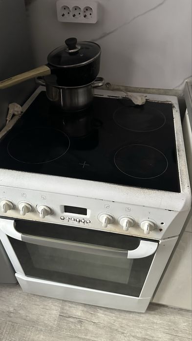 Электроплита в рабочем состоянии