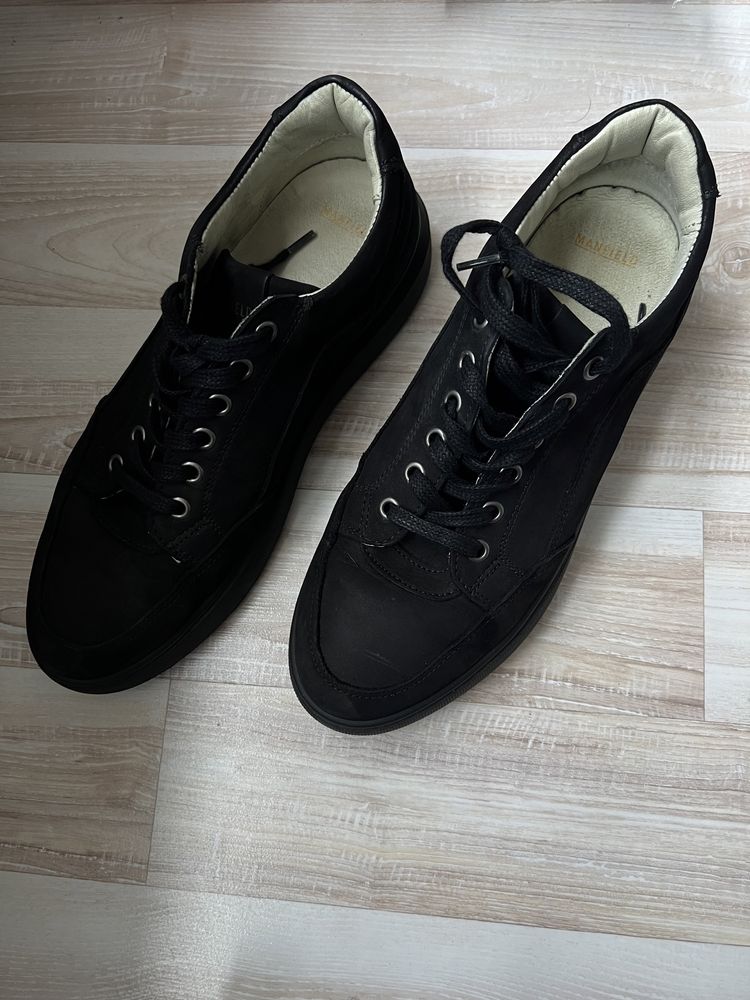 Черни мъжки обувки Manfield