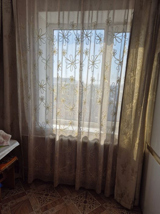 Продаю  тюль светло молочного цвета  Ширина - 3 м , Высота 2 м 55 см