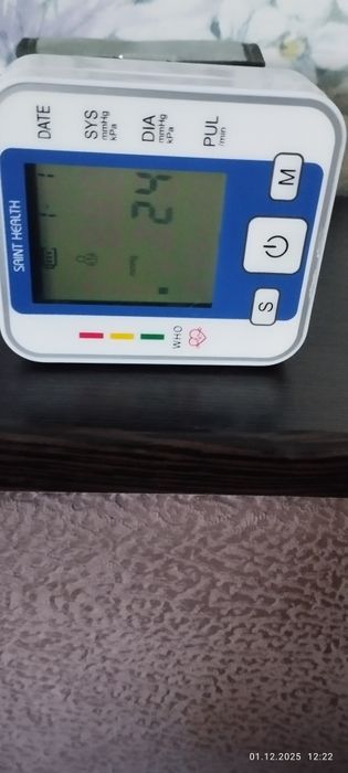 Продам тонометр на запястье