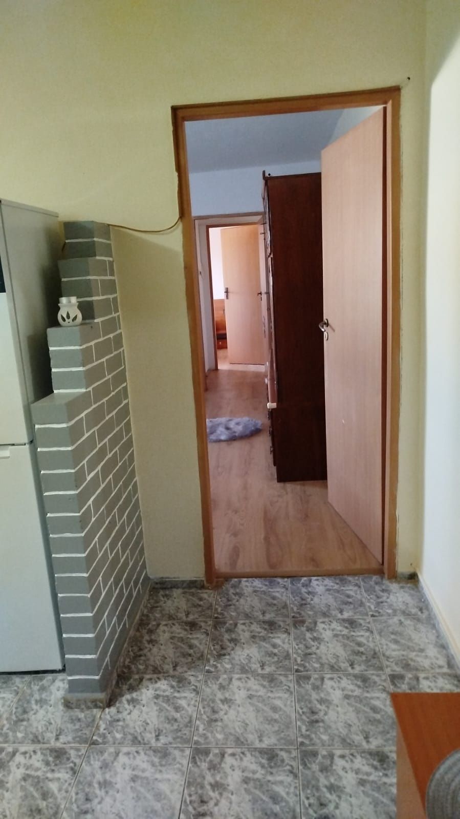 Închiriez apartament