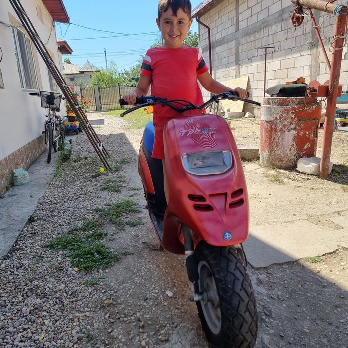 Scuter Piaggio typhone 80 cm sport