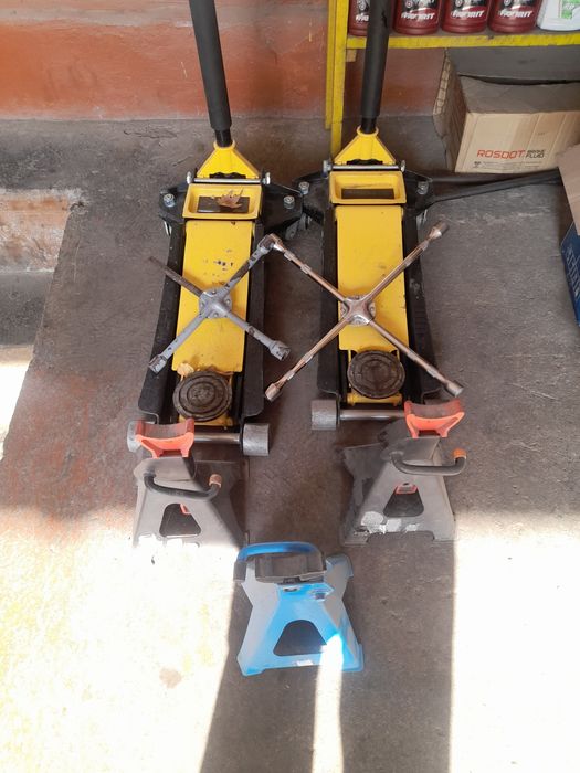 vulkanizatsiya jixozlari sotiladi