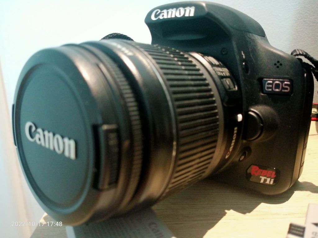Canon T1i DSLR stare ca nou