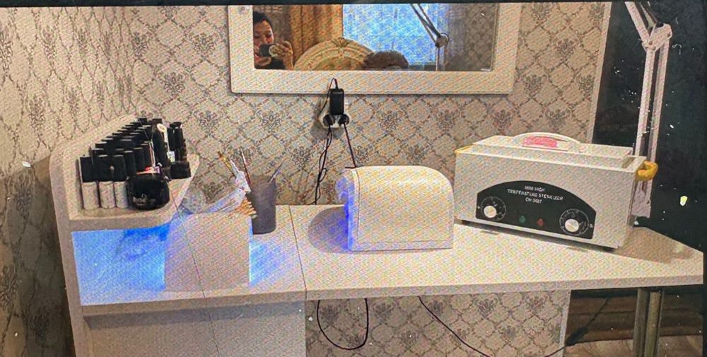 для маникюра инструменты стол