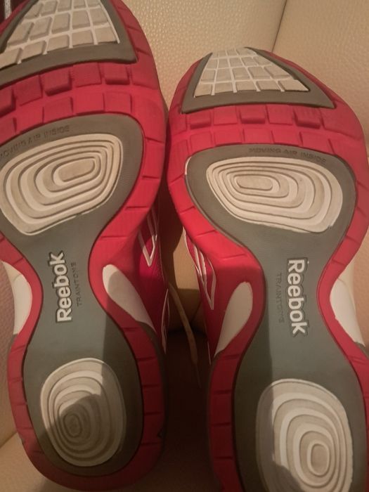 Adidași Reebok nr 40 impecabili