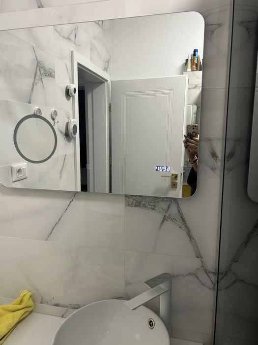 Dulap suspendat de baie,cu chiuveta  si oglinda cu dezaburire,lupa