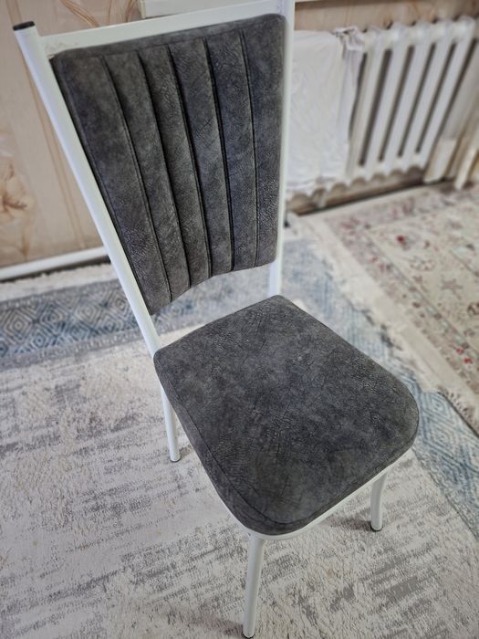 Стол для кухни 4 штук