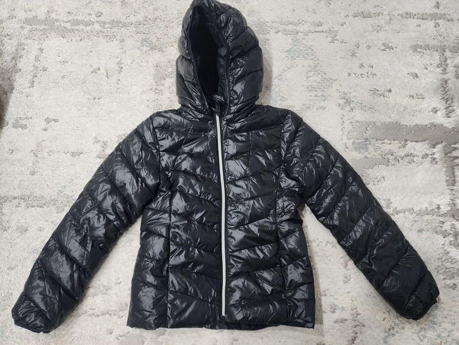 Демисезонная куртка H&M на 8-10 лет