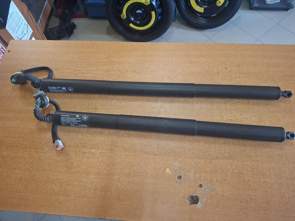 Amortizor portbagaj haion Jeep Cherokee 2015-2023(electri stinga)