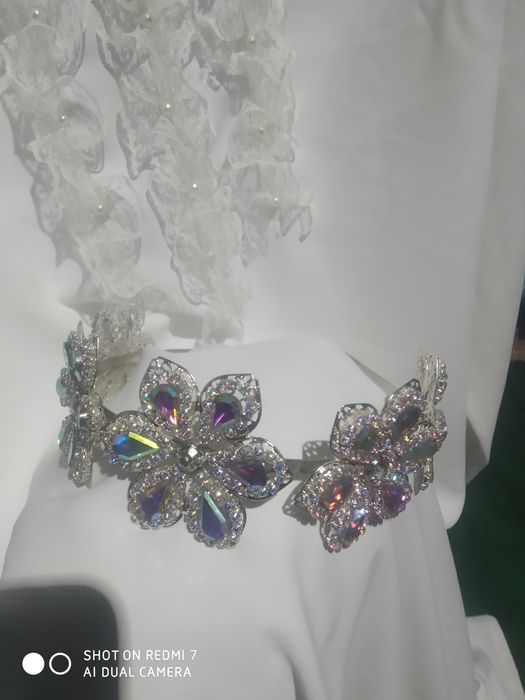 Diadema kelinar uchun