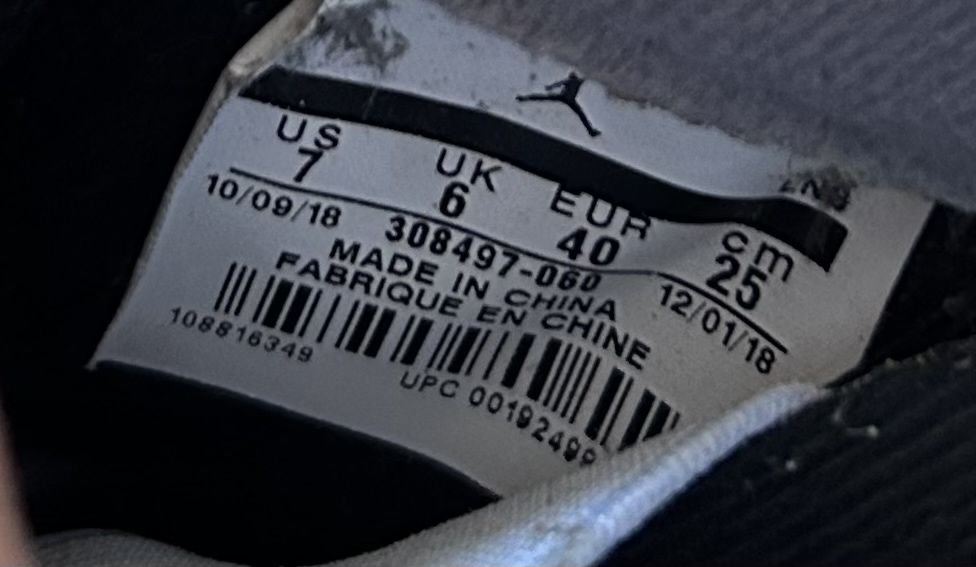 Nike Air Jordan 4 Bred