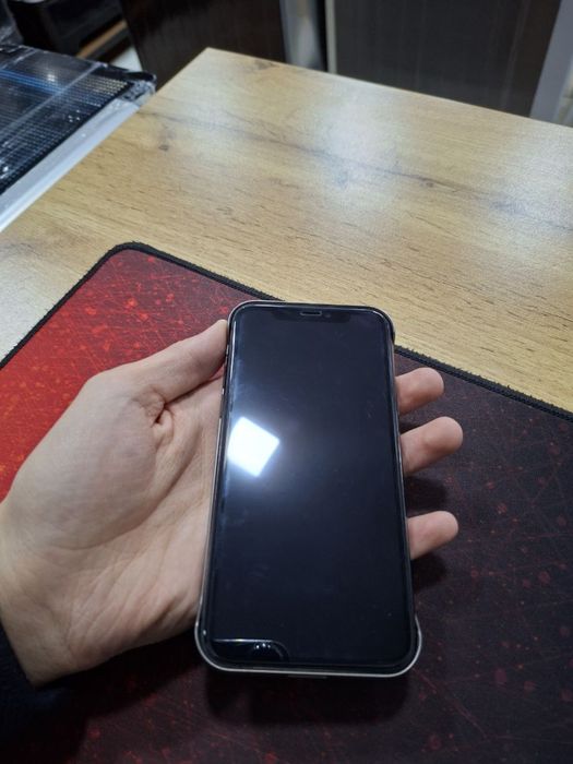 Iphone 11 pro qora rangli