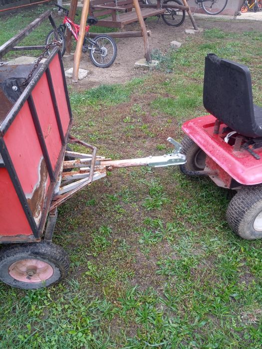 Tractoras tuns gazon