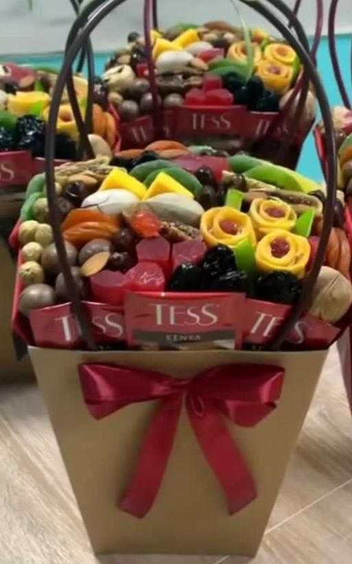 Подарки для учителей из сухафруктов и шоколад