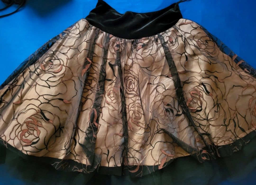 Costum elegant de ocazie
