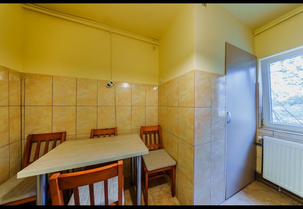 Apartament modern la etajul 1 cu centrala, Confectii