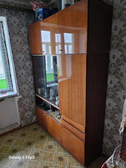 Сервант в отличном состоянии