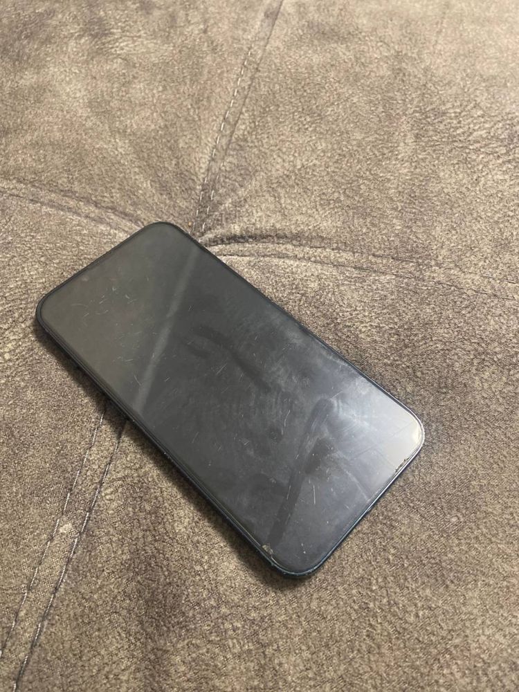 продам iPhone 14