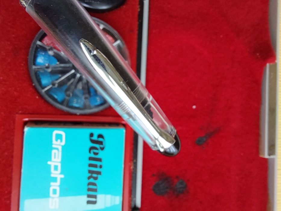 Stilou Pelikan Graphos G2