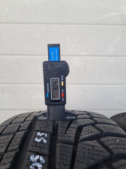 Зимни гуми 4 броя HANKOOK WinterIcept Evo2 205 55 R17 дот 2921