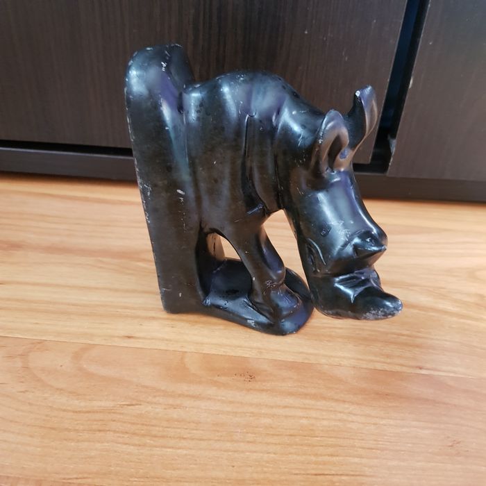 sculptura granit.suporti onix.