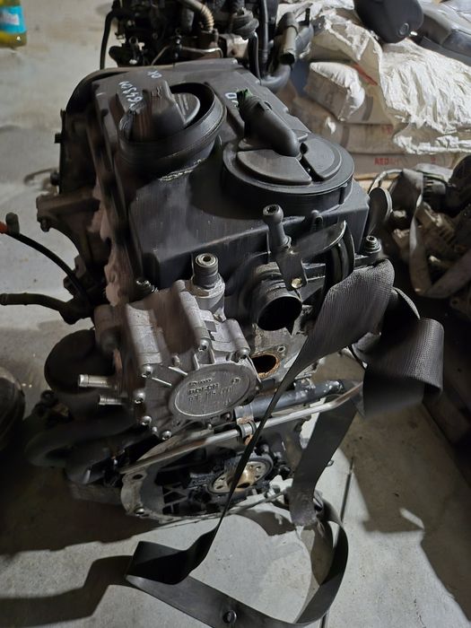 Motor vw passat b6 2.0tdi 140 cp cod motor BKP an 2008
