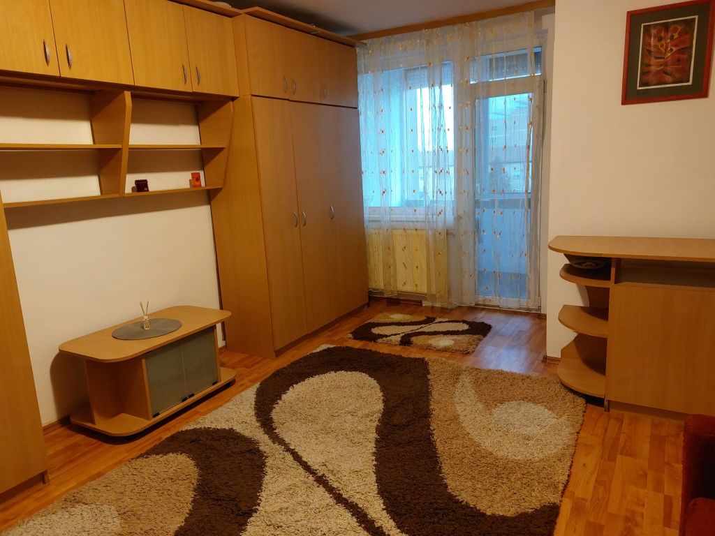Garsoniera de inchiriat