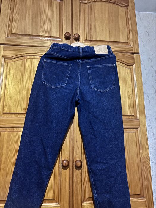 Здравейте продававям дънки 38 номер