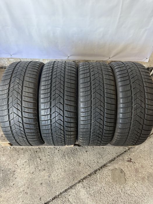 225/45/17 Pirelli dot22