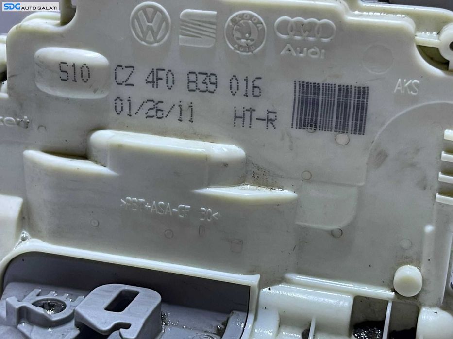 Broasca Incuietoare de pe Usa Portiera Dreapta Spate cu 7 Pini la Mufa Audi A6 C6 2005 - 2011 Cod 4F0839016 [LR1265]