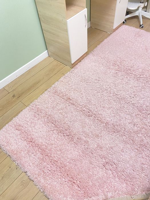 продам ковер травка в хорошем состоянии