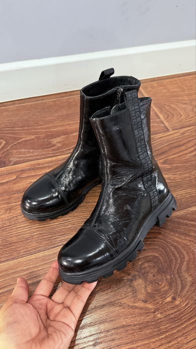 Сапоги на осень для девочек 32 размер, почти новый.