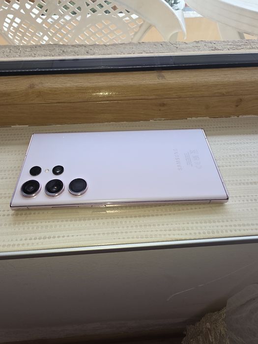 Продавам Samsung Galaxy S 23 Ultra