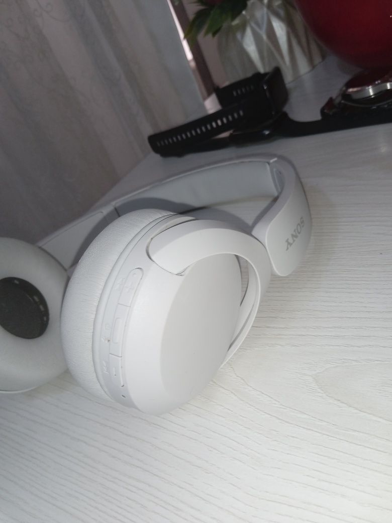 Наушник Sony срочно сотилади