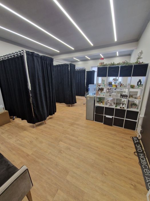 Стол для маникюра в аренду