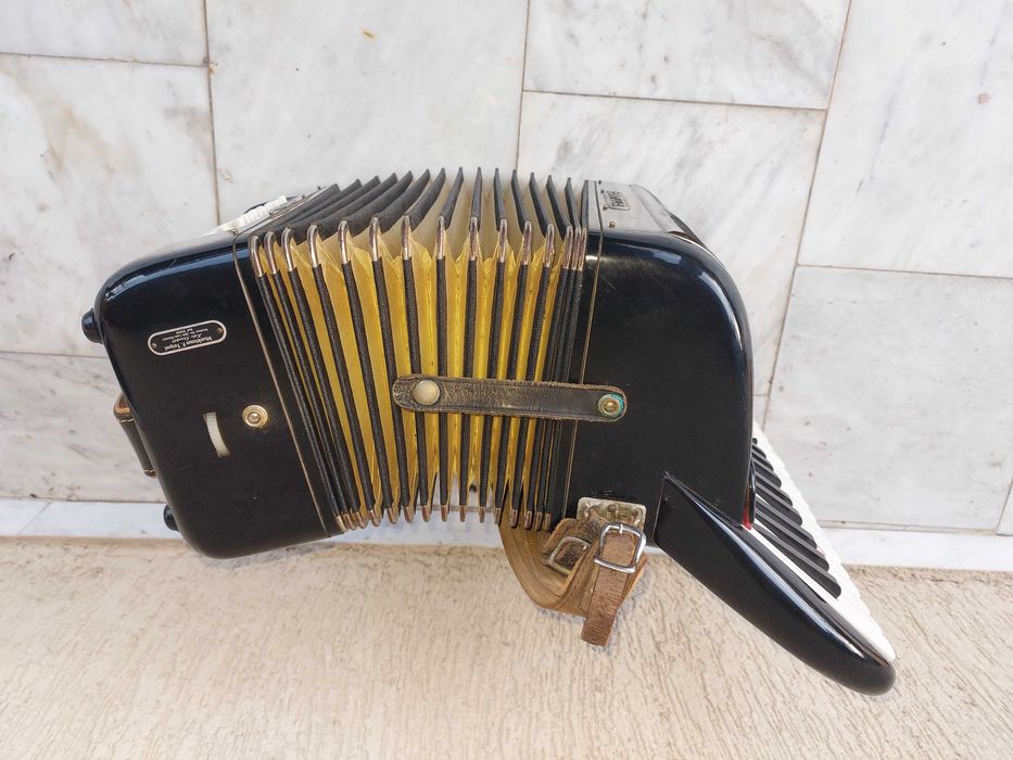 Vand acordeon Cantulia stare buna