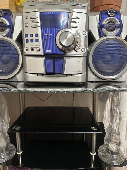 Калонка с подставкой хорошо работает