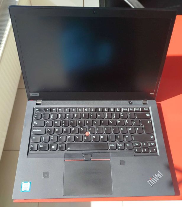 Lenovo T490 лаптоп