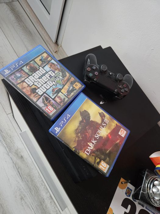 Vând Ps4 pro, 1tb