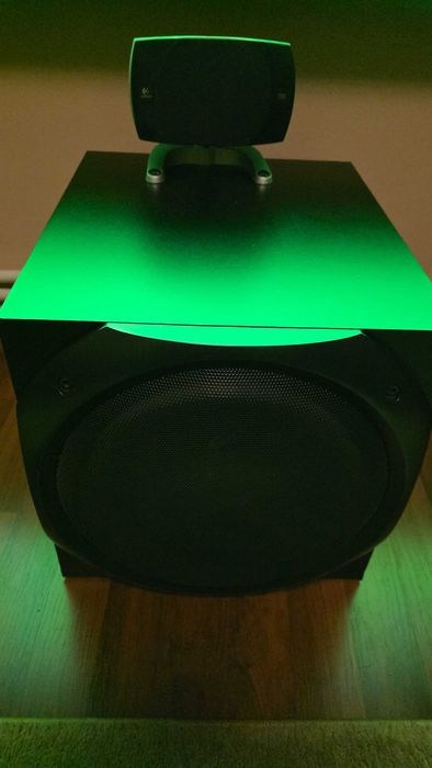 Logitech Z5500 sistem 5.1