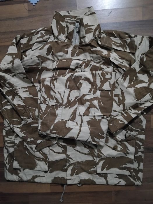 Costum ripstop deșert