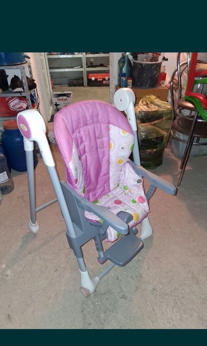 Măsuță bebe cu scaunel
Scaunul se poate lăsa pe spate ast