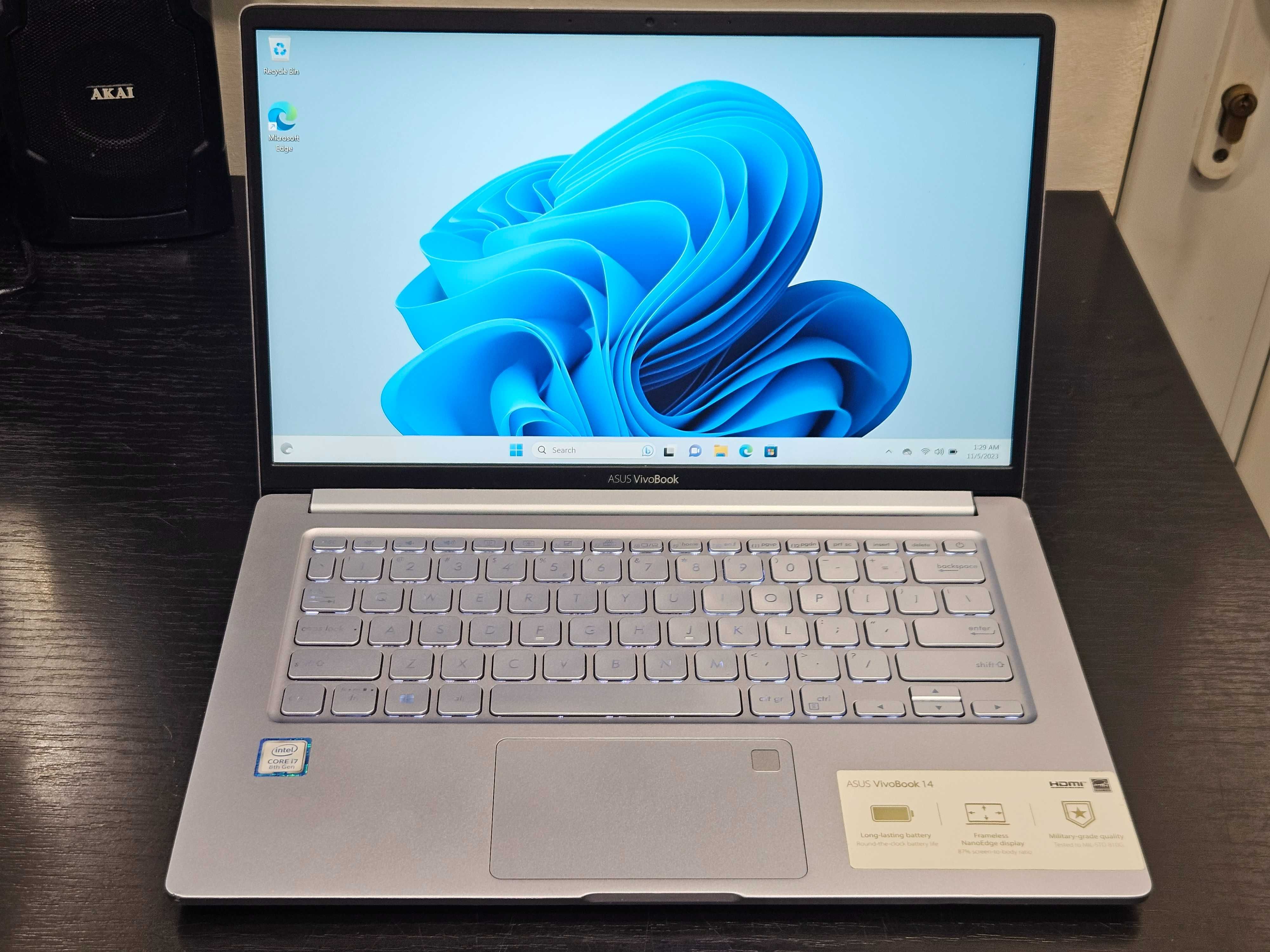 Hope Amanet P8 Laptop Asus VivoBook X403F Intel i7