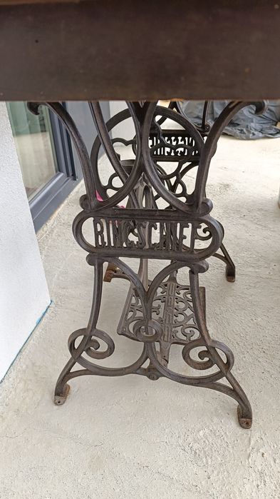 Mașina de cusut Rincschieff nemteasca