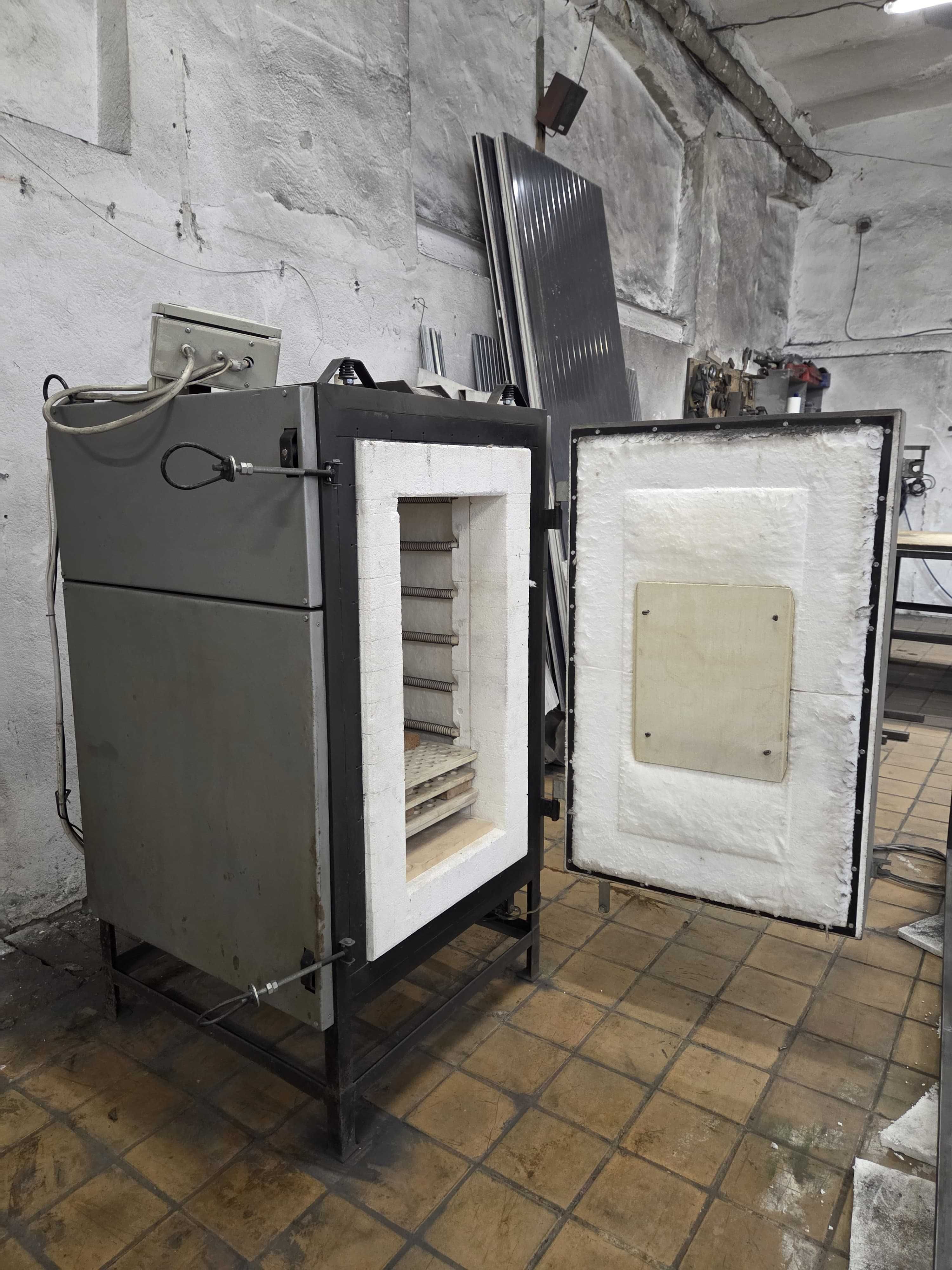 Cuptor electric pentru tratamente termice