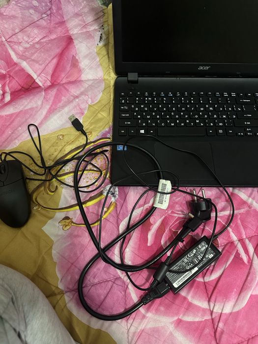 Noutbook сотилади Acer