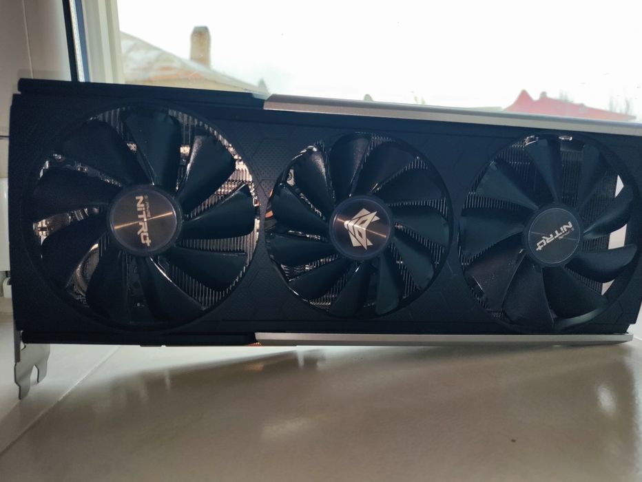 Placa video RX 5700 xt sapphire nitro+ si suport