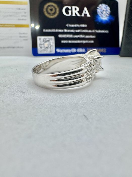 Сребърен пръстен с мойсанит (Диамант) 3 карата